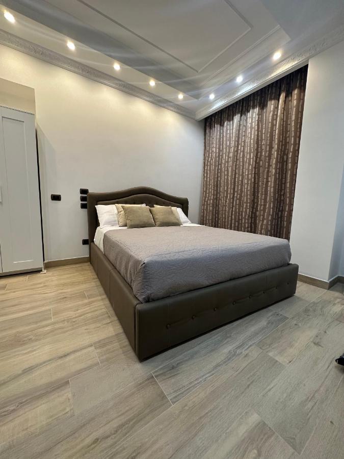 Le Chic Rooms Неаполь Экстерьер фото