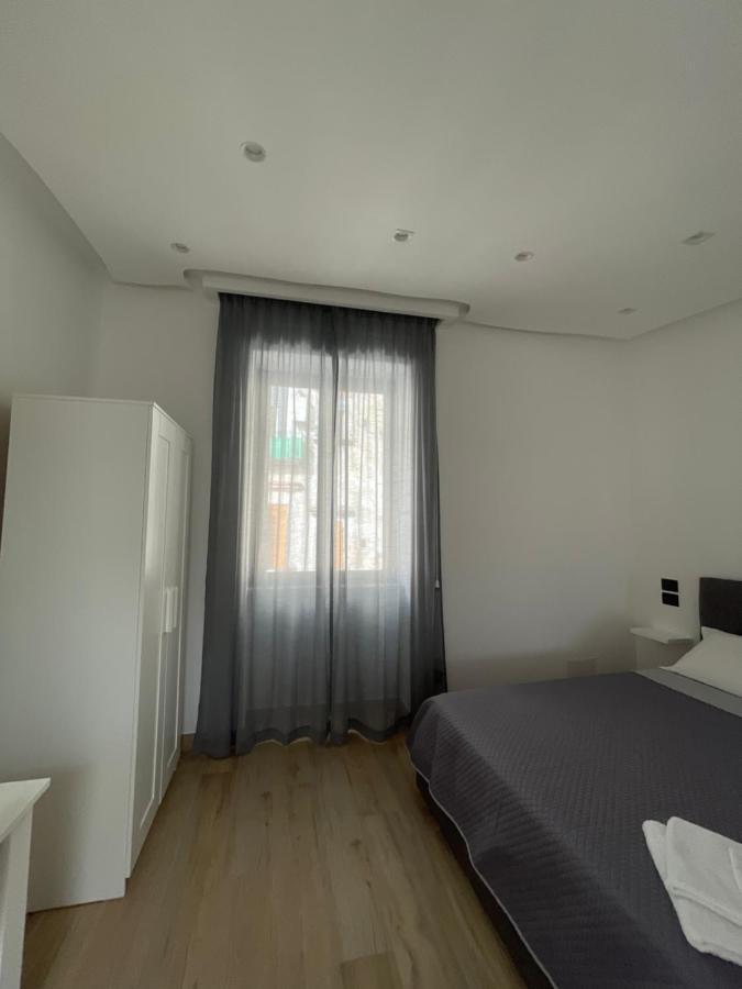 Le Chic Rooms Неаполь Экстерьер фото
